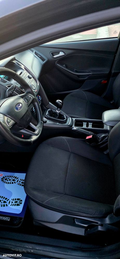 Ford Focus 1.6 TDCI DPF Trend - 3