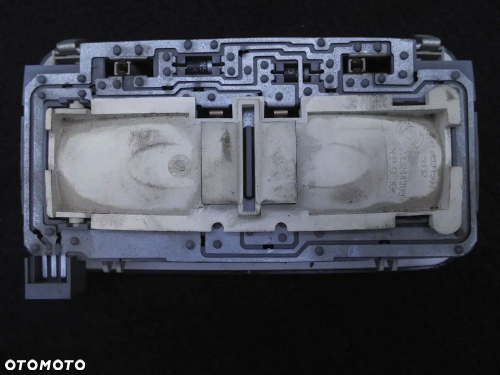 FIAT LAMPKA PODSUFITKI OŚWIETLENIE WNĘTRZA KABINY PUNTO II 735244963 0884900 GRANDE PUNTO IDEA DO - 5