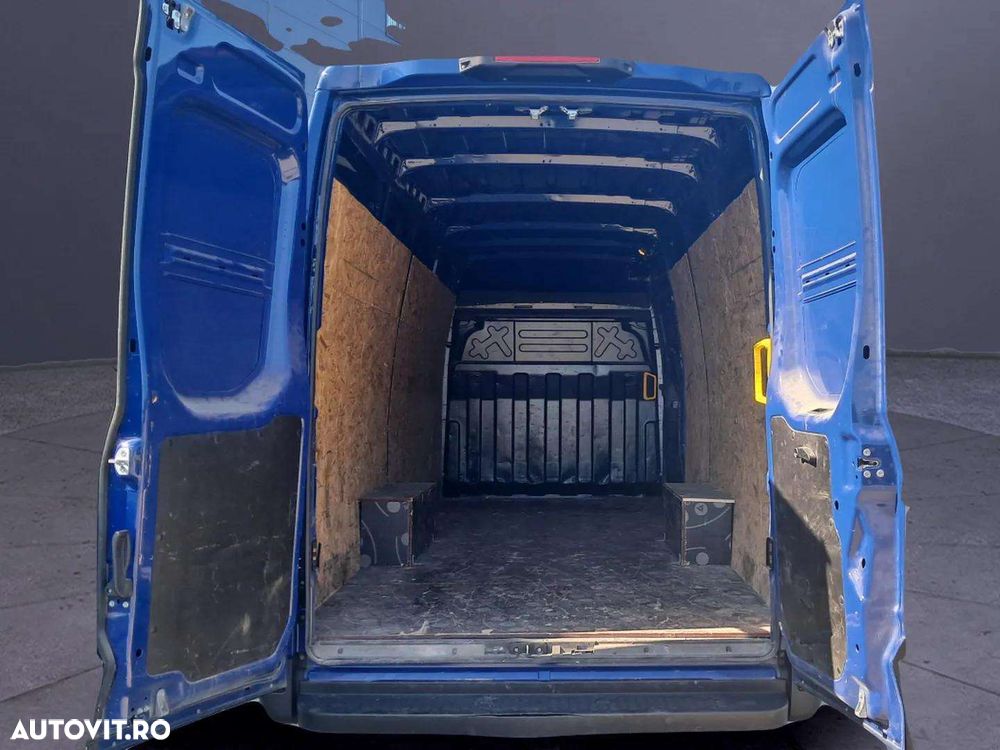 Iveco DAILY 35S18 L4H3 - 11