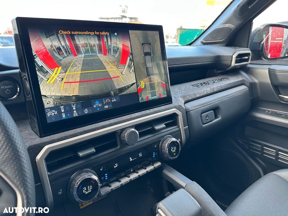 Toyota Tacoma - 11