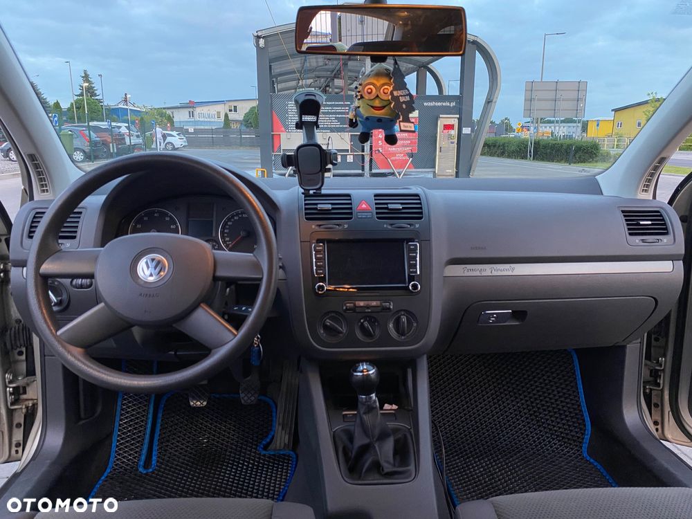 Volkswagen Golf - 8