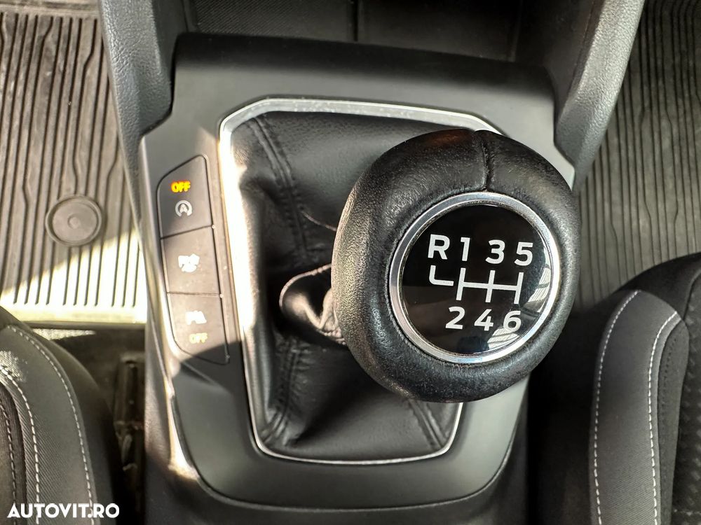 FORD Focus 2022 — imagine 18