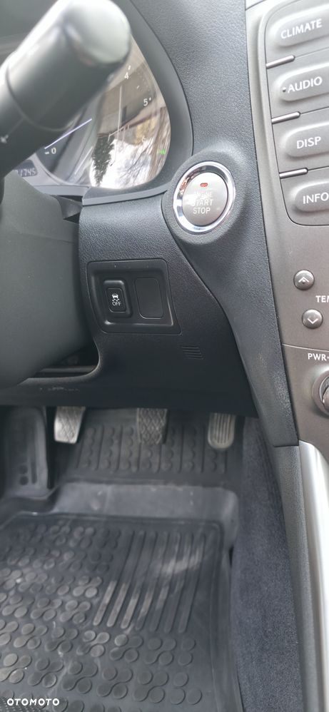 Lexus IS 220 D Prestige - 21