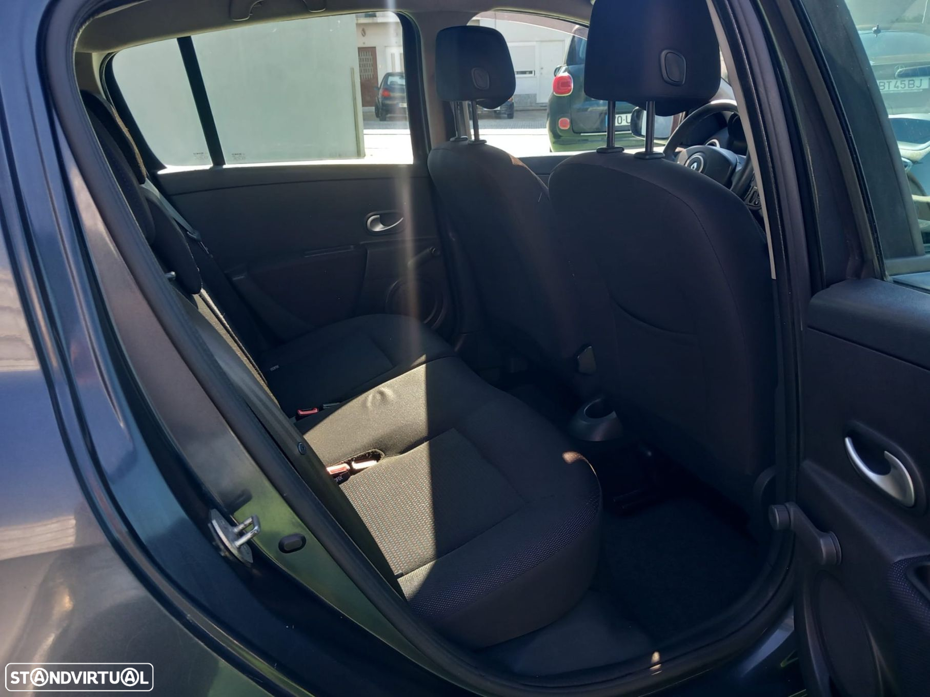 Renault Clio 1.5 dCi Confort - 23