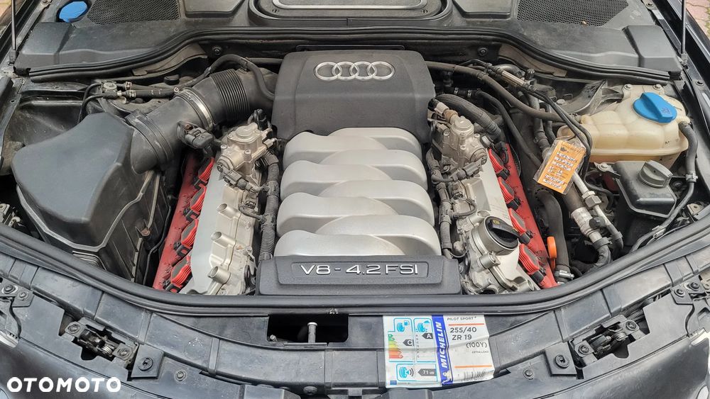 Audi A8 4.2 FSI L Quattro - 28