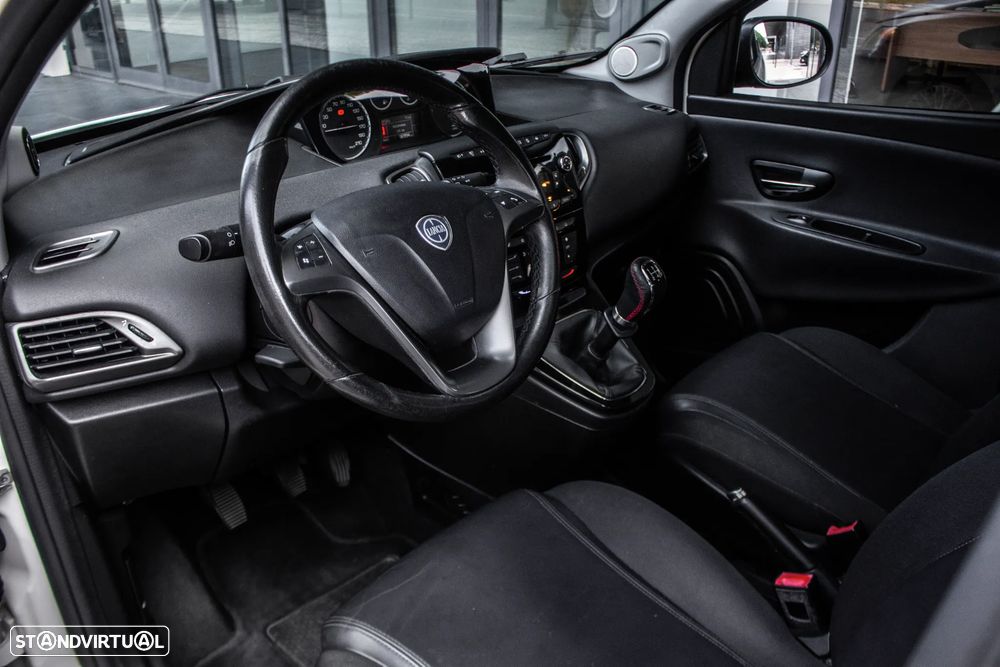 Lancia Ypsilon 1.2 S&S Urban - 20