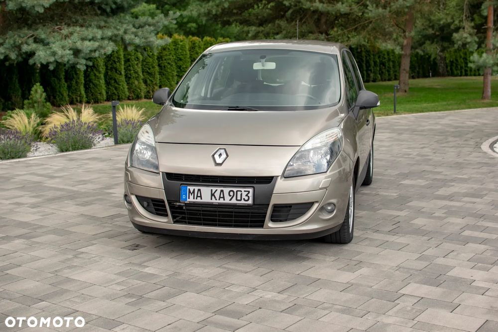 Renault Scenic - 11