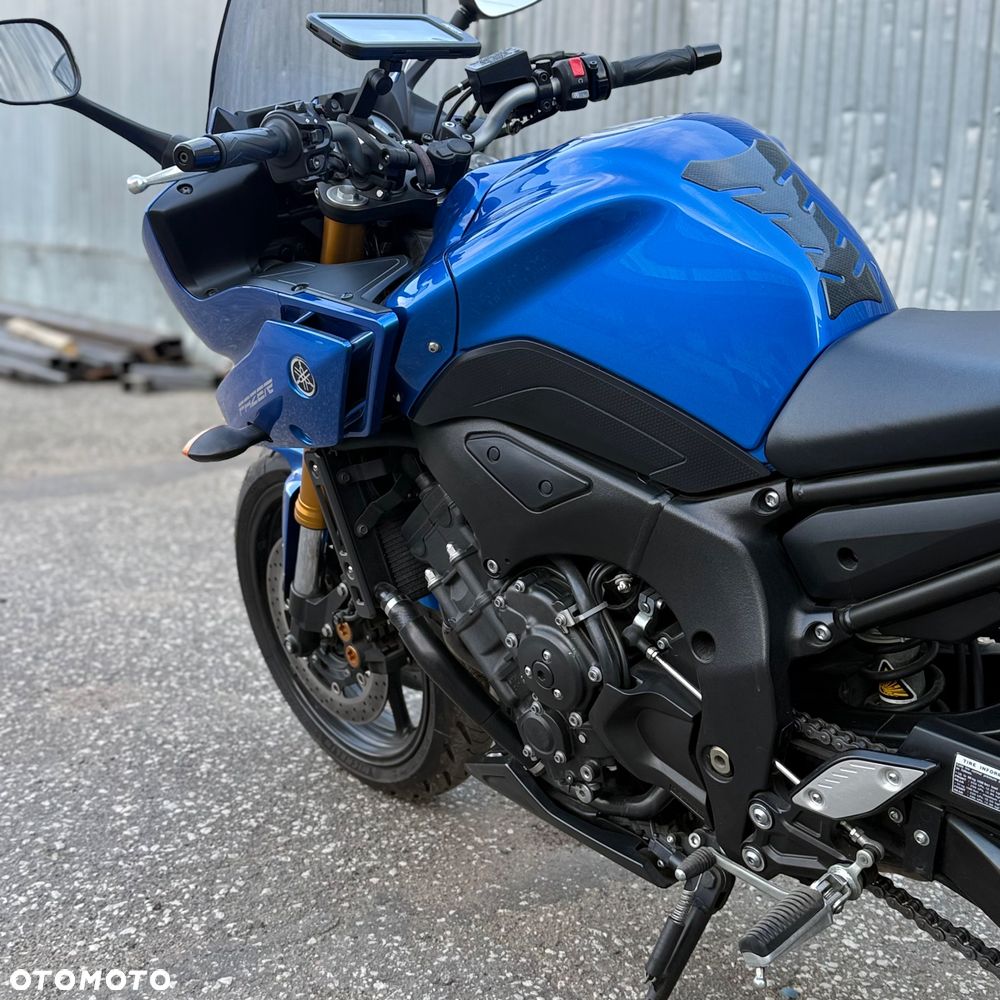 Yamaha FZ8 - 11