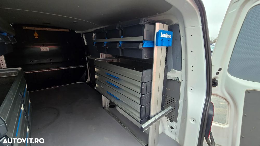 Volkswagen Transporter - 15