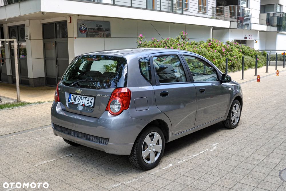 Chevrolet Aveo - 4