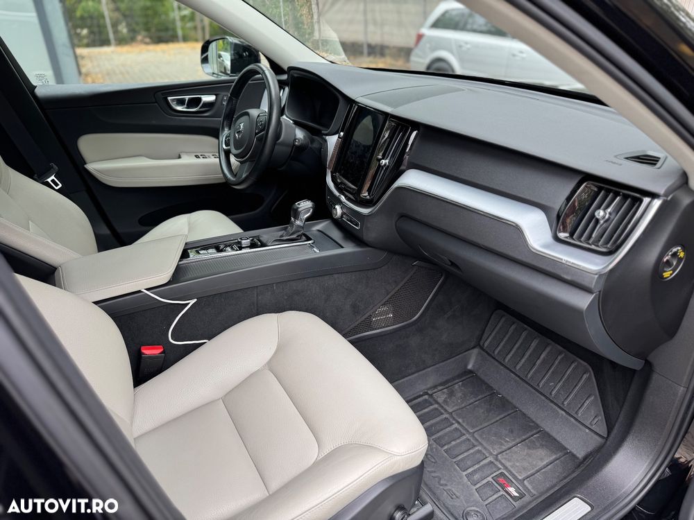 Volvo XC 60 D4 AWD Momentum - 16