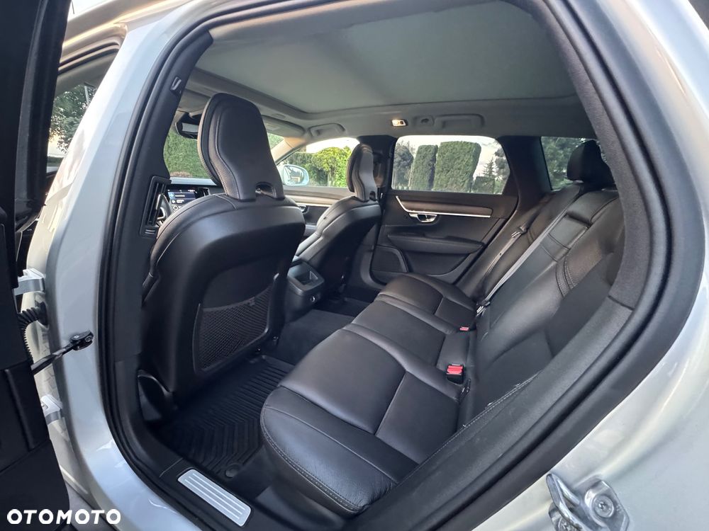 Volvo V90 Cross Country T6 AWD - 20