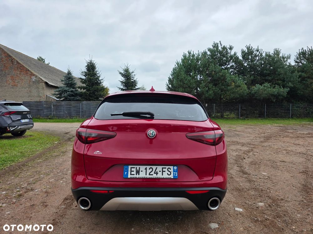 Alfa Romeo Stelvio - 5