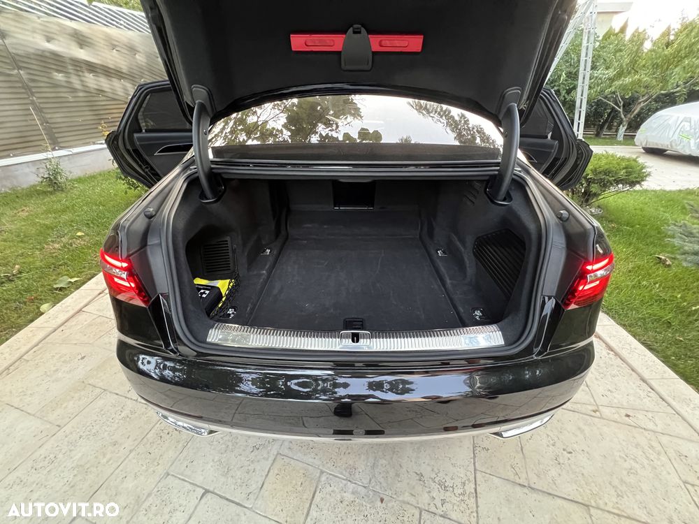 Audi A8 - 35