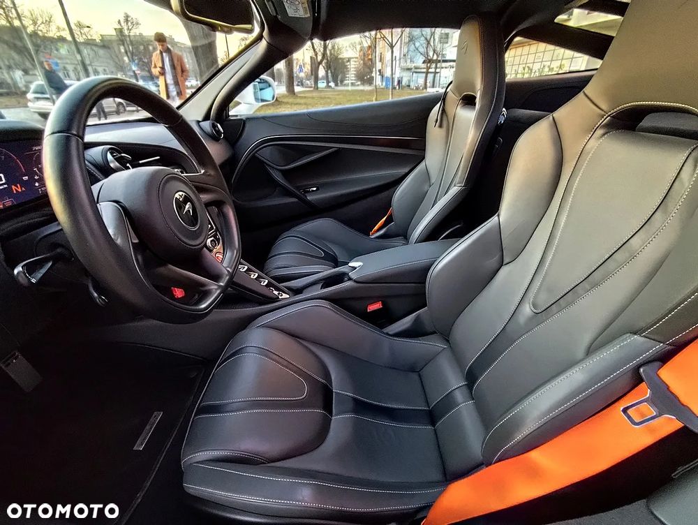 McLaren 720S Coupe Performance - 17