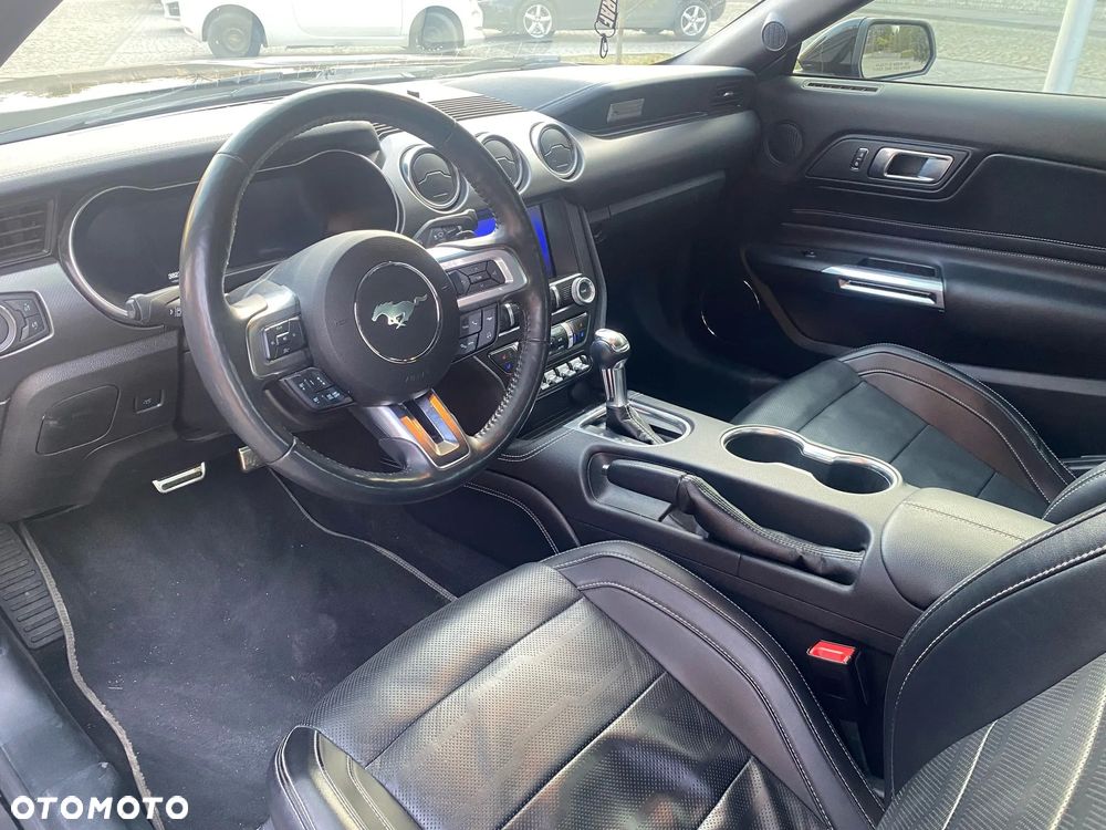 Ford Mustang - 12