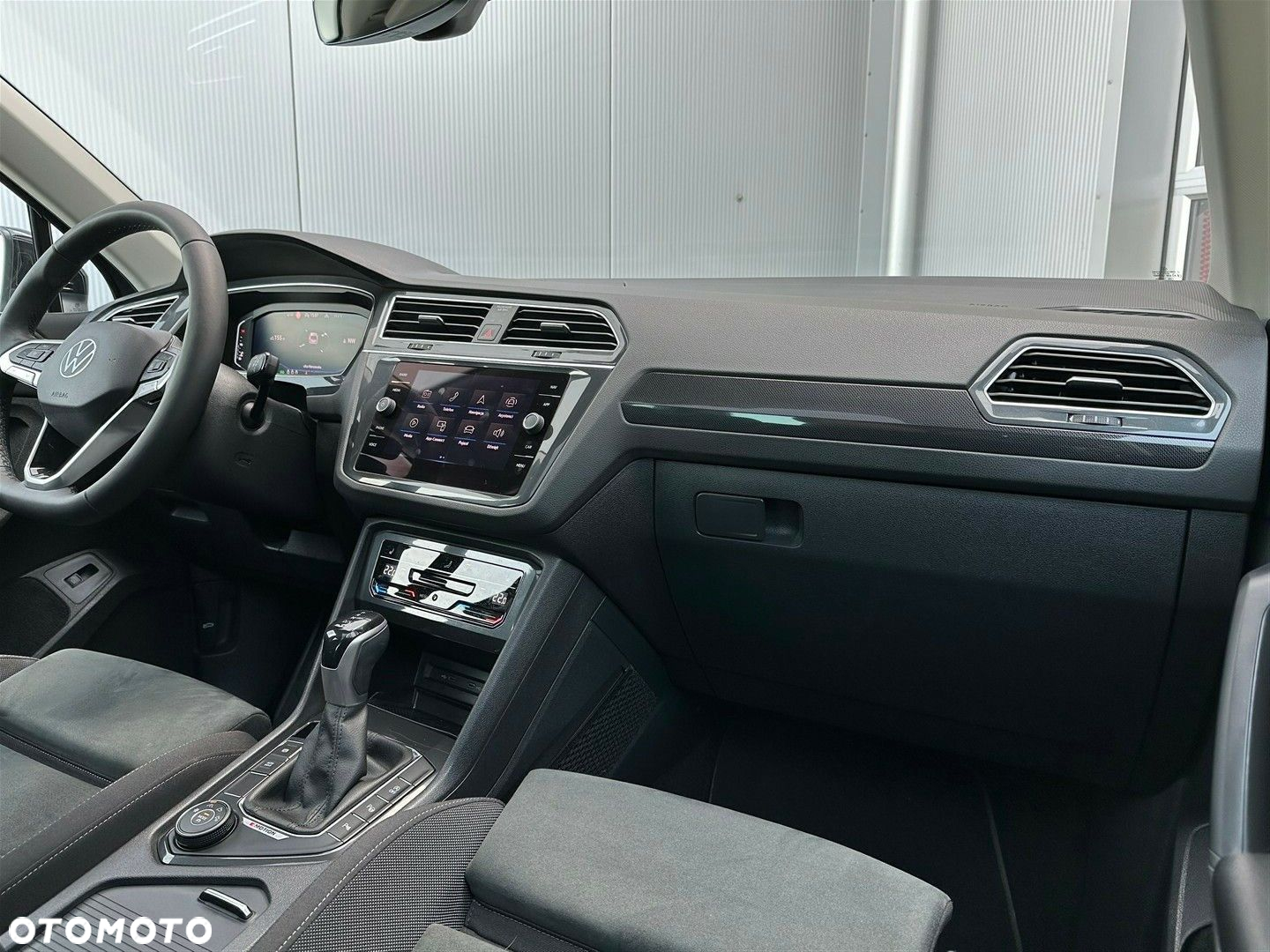 Volkswagen Tiguan 2.0 TSI 4Mot Elegance DSG - 12