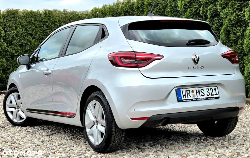 Renault Clio - 10