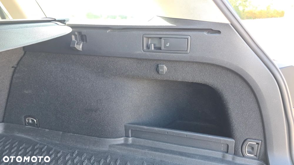 Volkswagen Passat 2.0 TDI SCR Comfortline DSG - 28