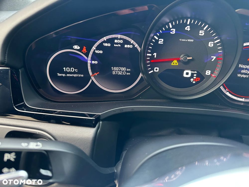 Porsche Cayenne Standard - 5