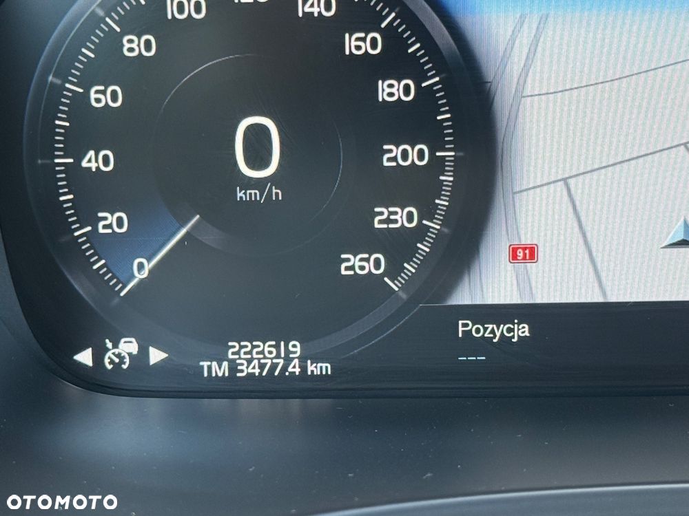 Volvo V90 D4 Momentum - 24