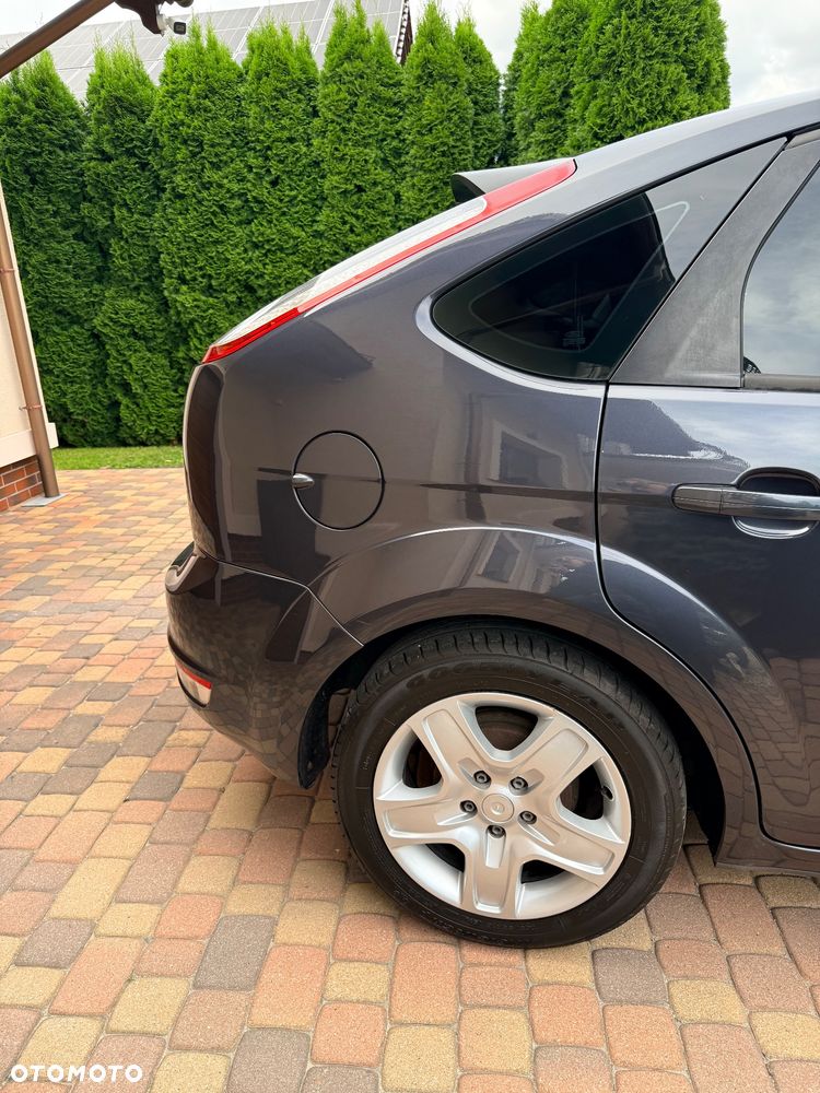 Ford Focus 1.6 16V Trend - 9