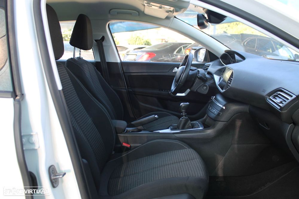 Peugeot 308 1.5 BlueHDi Style - 36