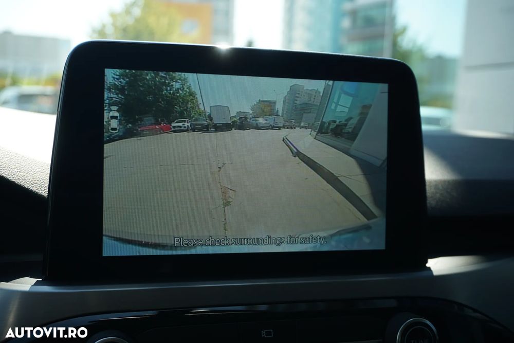 Ford Kuga - 10