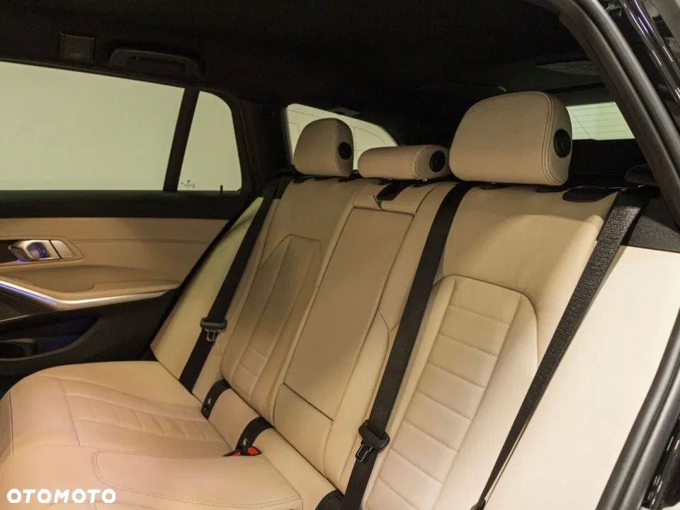 BMW Seria 3 - 10