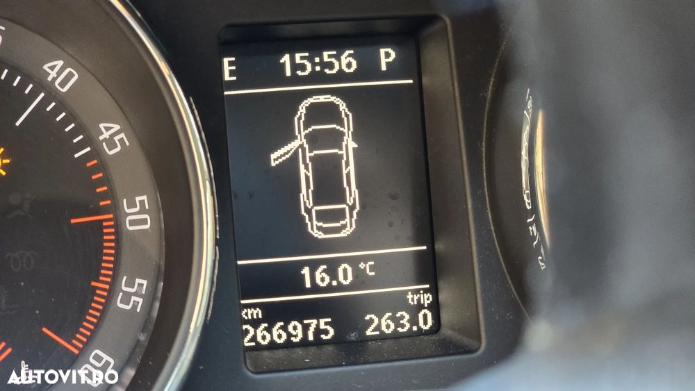 Skoda Superb 2.0 TDI Elegance DSG - 7