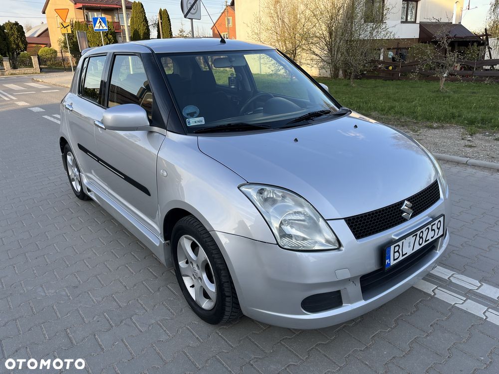 Suzuki Swift - 3