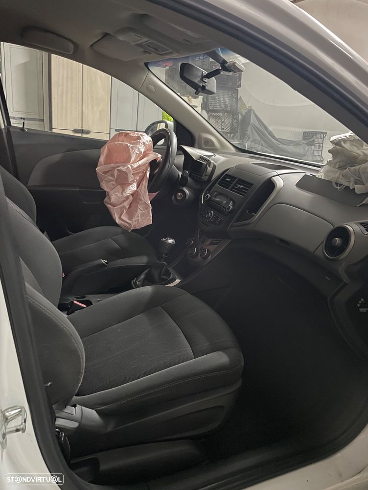 Chevrolet Aveo 1.2 LS - 5