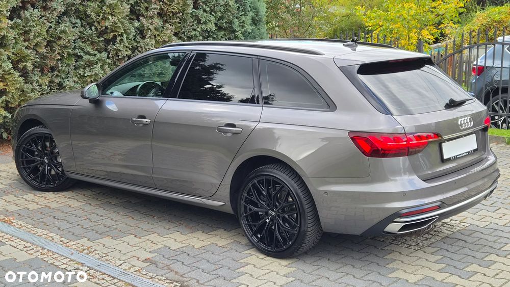 Audi A4 Avant 40 TDI S tronic - 14