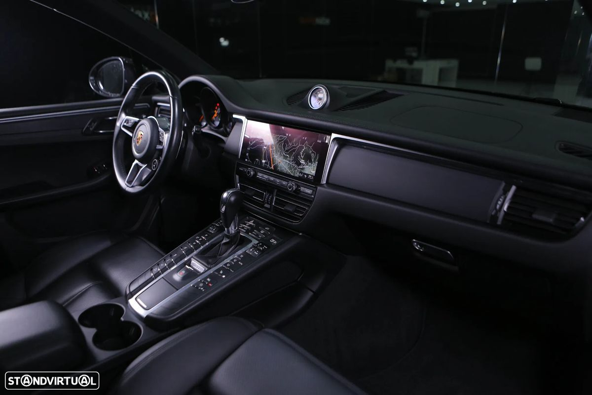 Porsche Macan Standard - 36