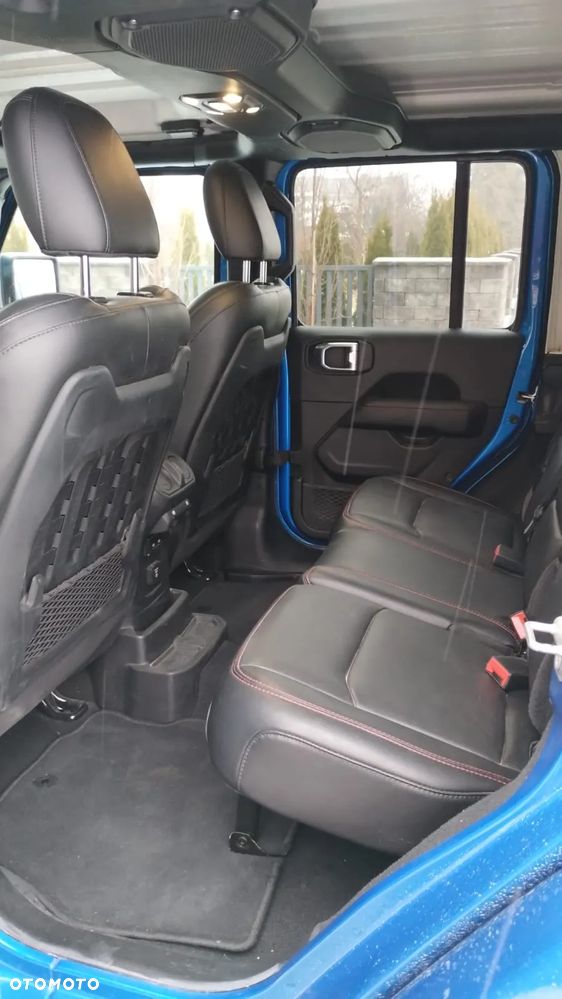 Jeep Wrangler - 5