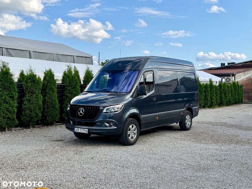 Mercedes-Benz Sprinter - 11