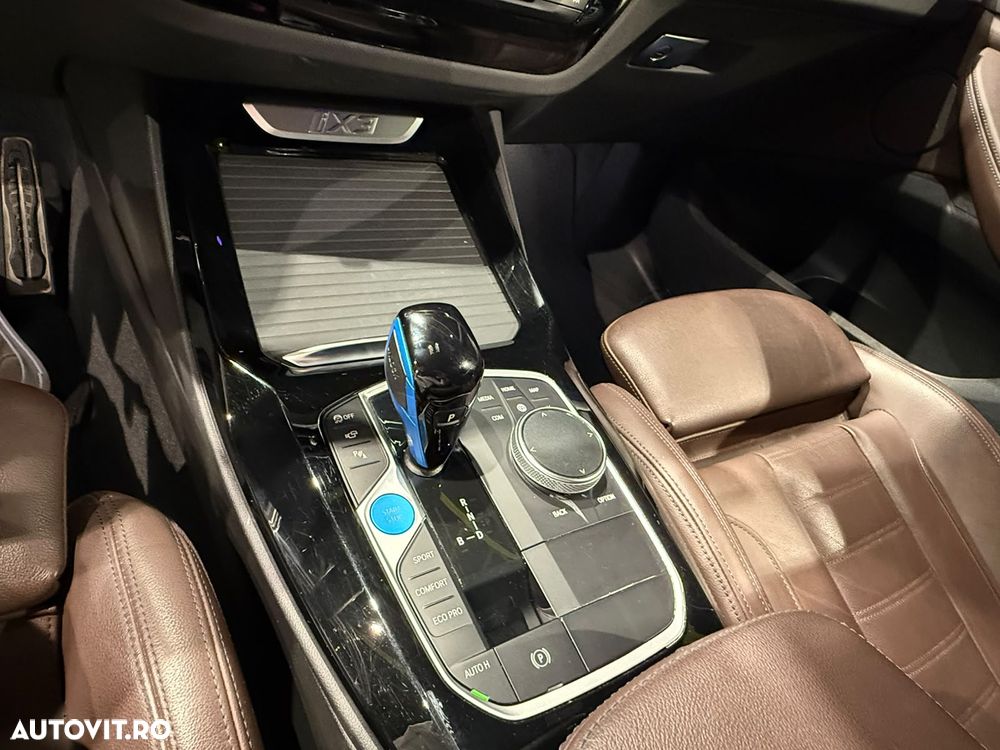 BMW iX3 Standard - 35