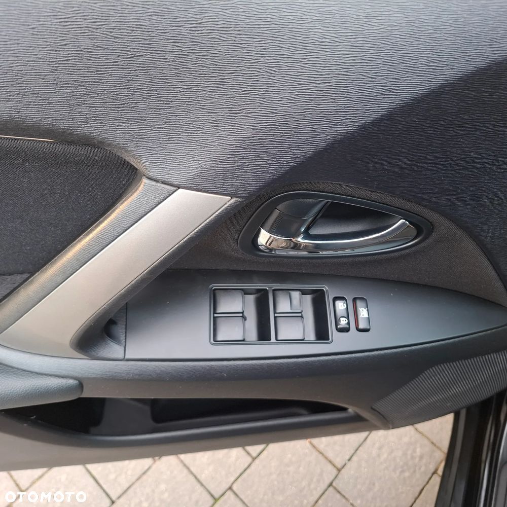 Toyota Avensis - 13