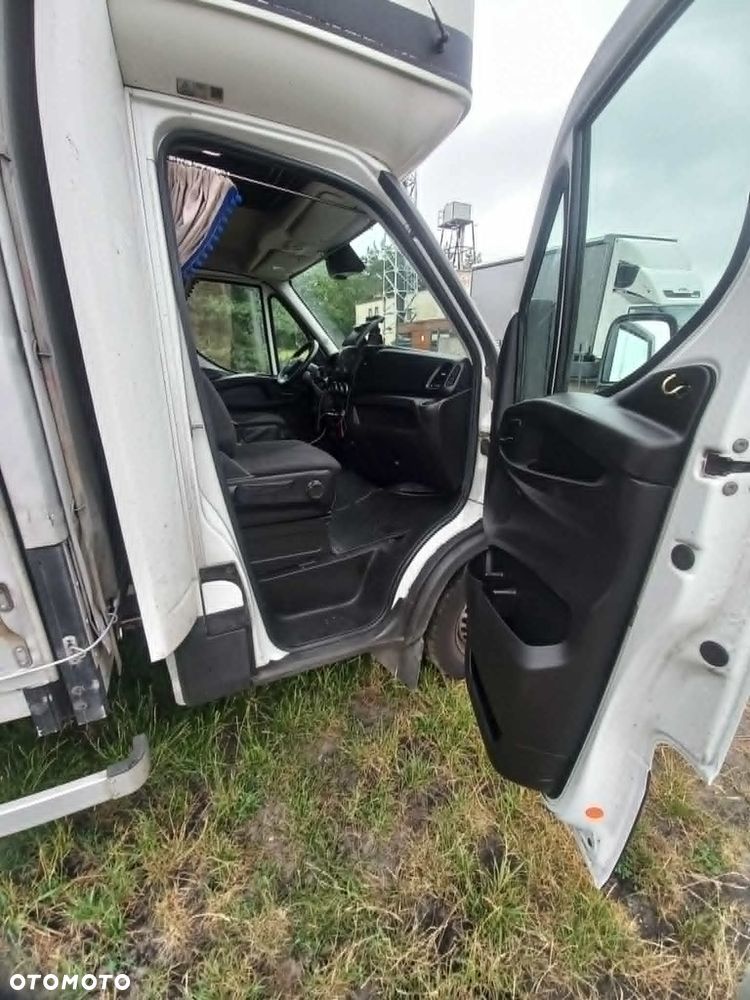 Iveco DAILY - 12