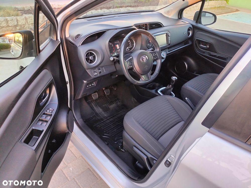 Toyota Yaris 1.0 VVT-i Y20 Club - 14