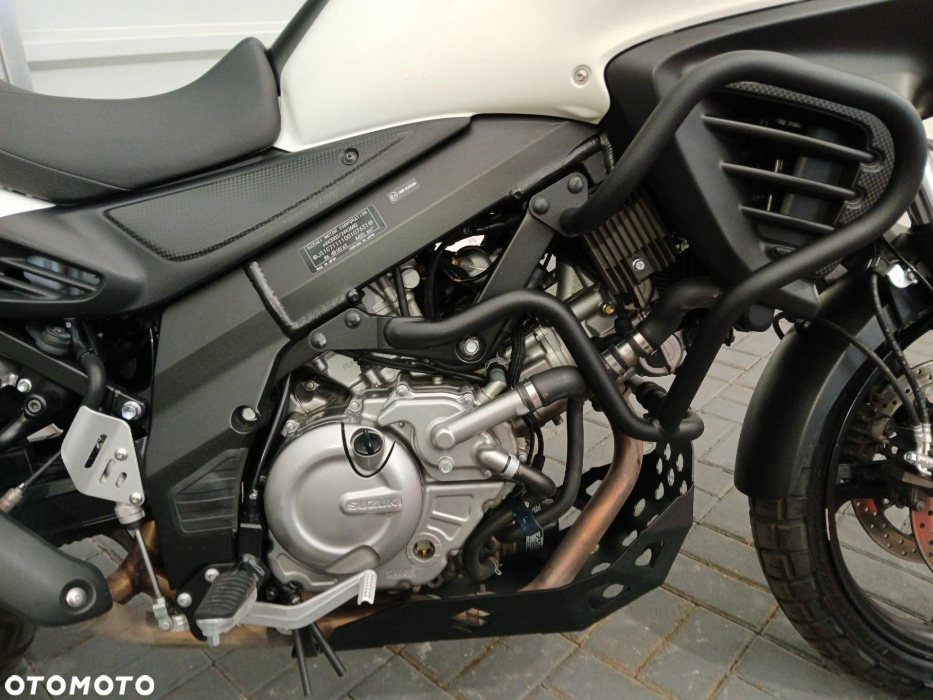Suzuki DL - 17