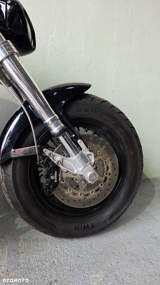 Suzuki Intruder - 20