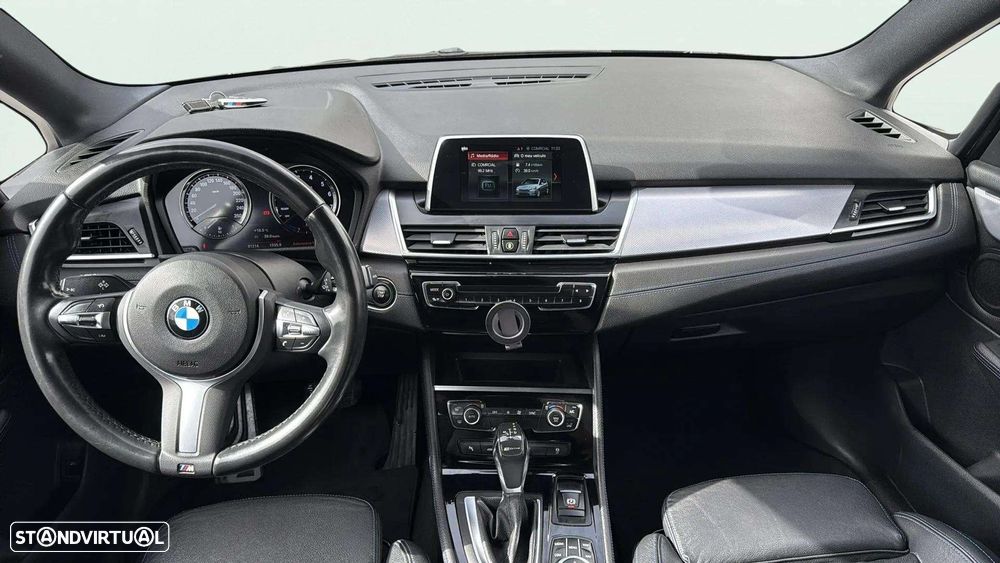 BMW 225xe Active Tourer - 13