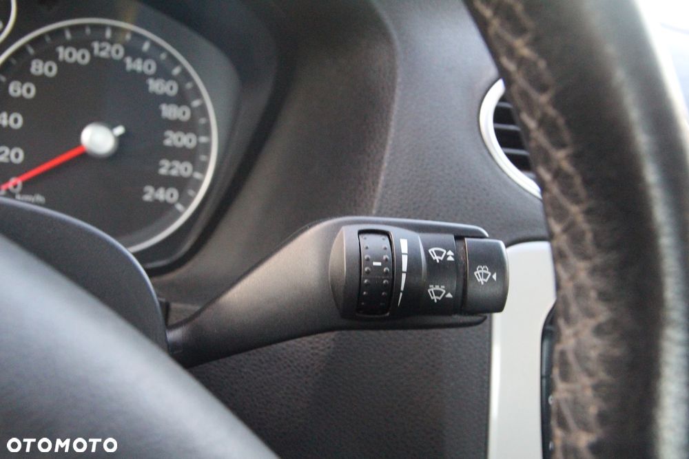 Ford Focus 2.0 TDCi DPF Titanium - 25
