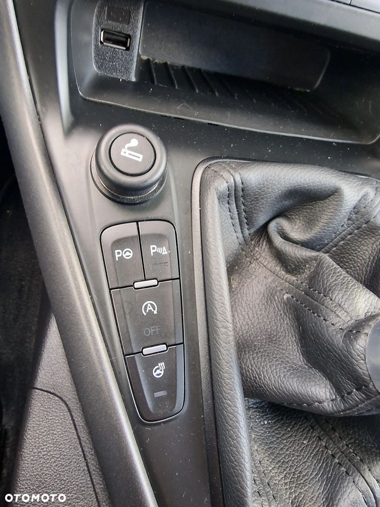 Ford Focus 1.0 EcoBoost Titanium - 6