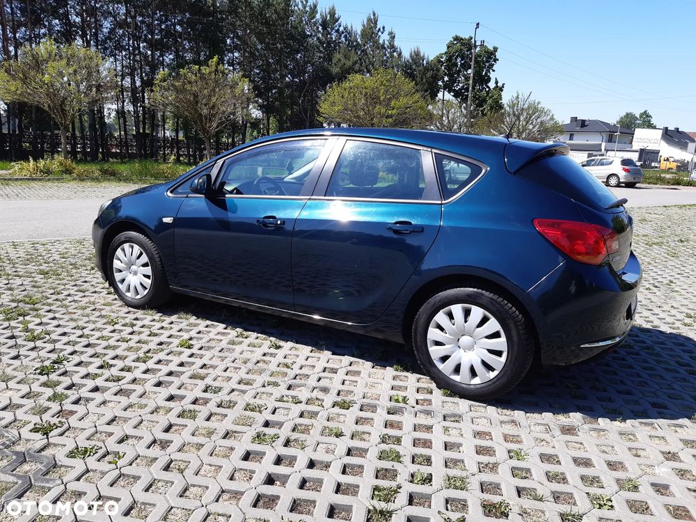 Opel Astra 1.6 Color Edition - 13