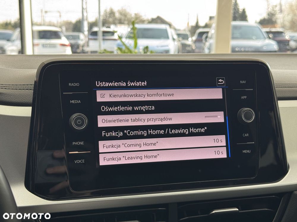 Volkswagen T-Roc - 29