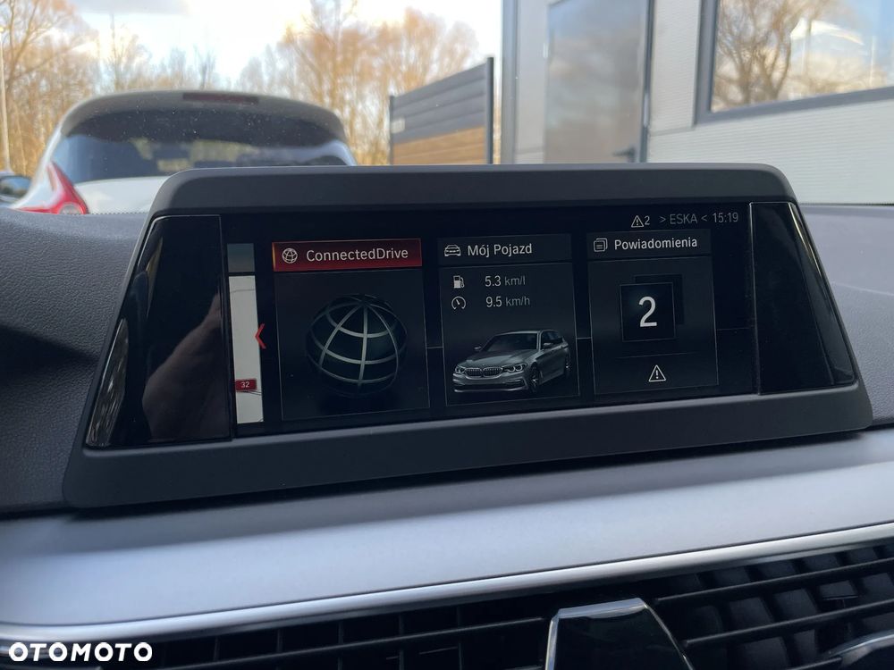 BMW Seria 5 520d - 27