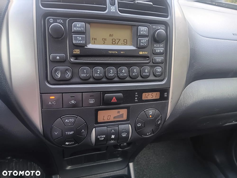 Toyota RAV4 D-4D 4x4 - 10
