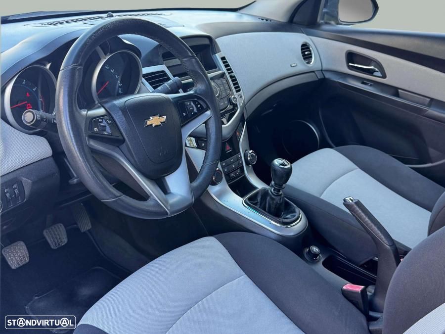 Chevrolet Cruze - 21
